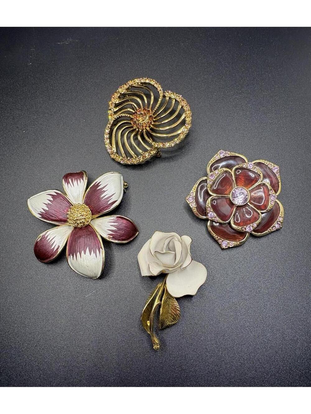Flower Brooch Lot